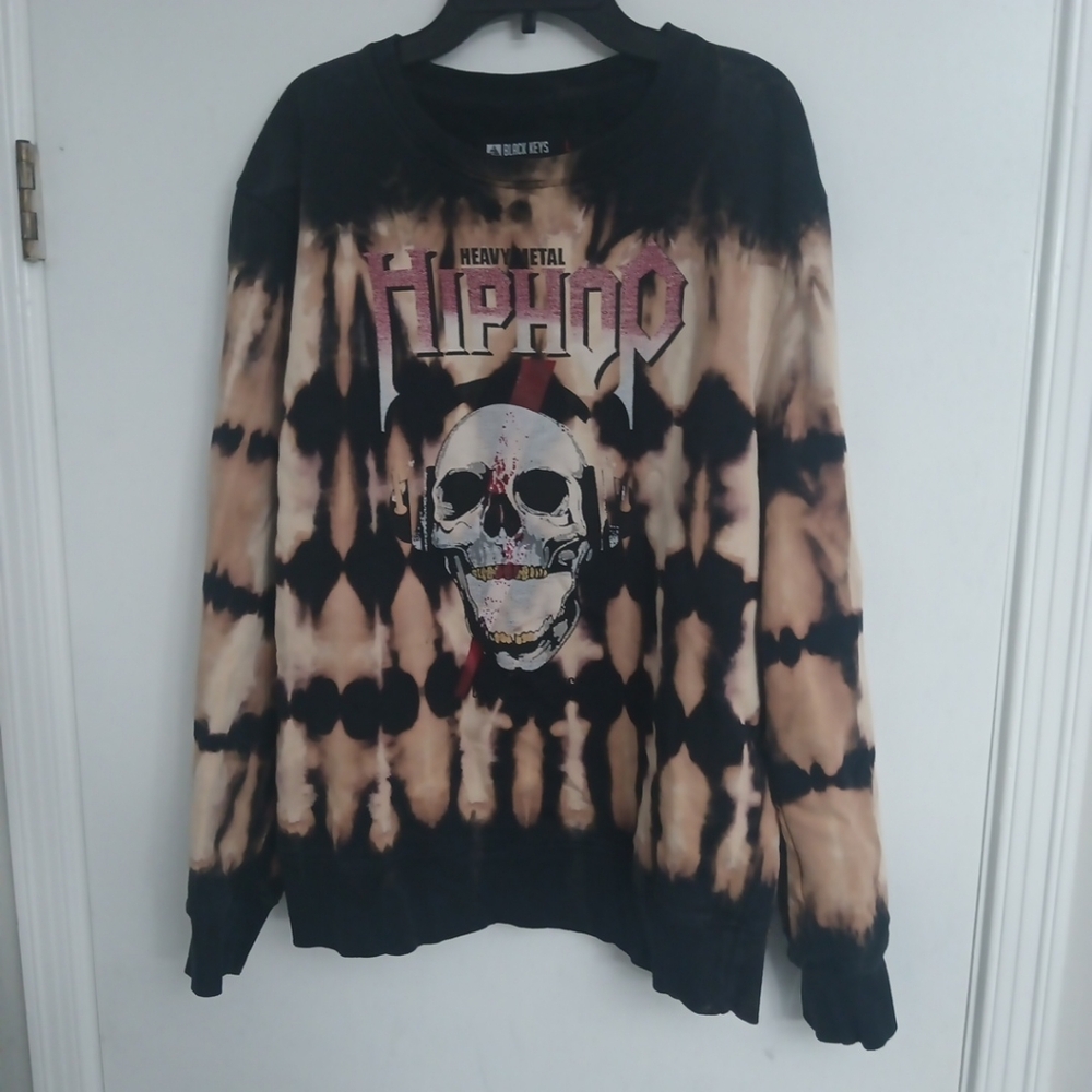 Black Keys Heavy Metal HH Men's Tie-Dye Skull Graphic Sweatshirt - Black & Beige